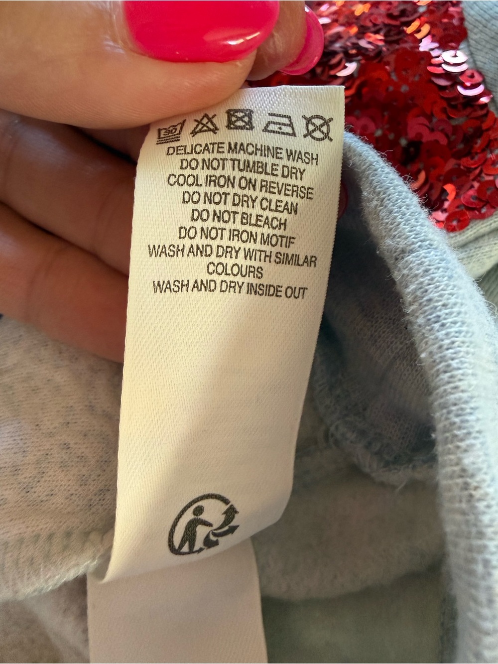 Mini Boden Sequin Heart Sweatshirt ❤️ Girls size 11/12 - Picture 5 of 5